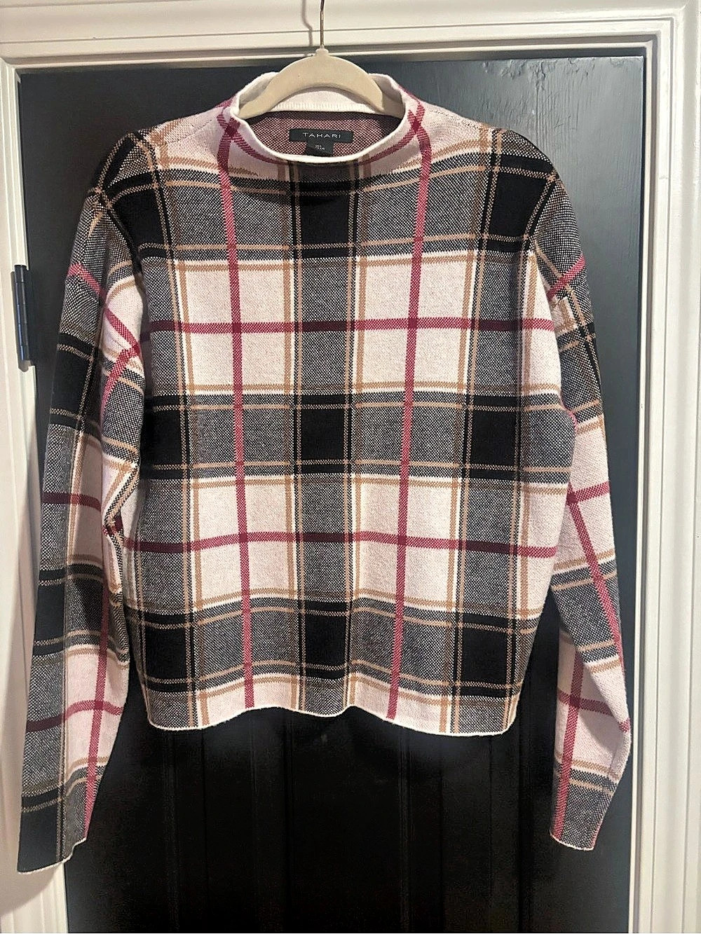 Tahari Plaid Crew Neck Sweater in Black & Cream